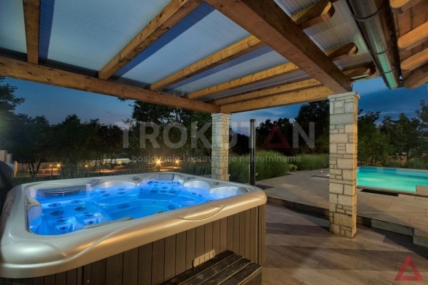 Villa s bazenom u okolici Vodnjana