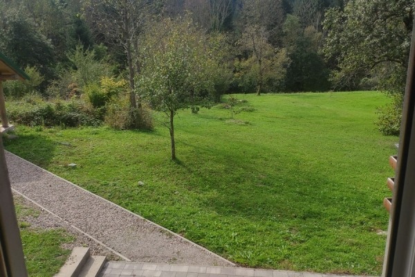 Gorski kotar - obnovljena kuća sa sadržajima i prostranom okućnicom