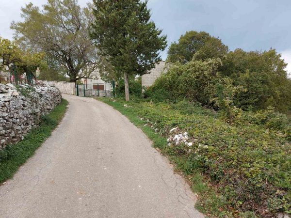 Zemljište na granici urbanizacije u Mutvoranu