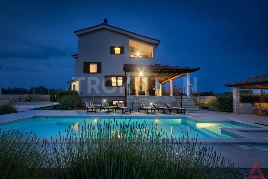 Villa s bazenom u okolici Vodnjana